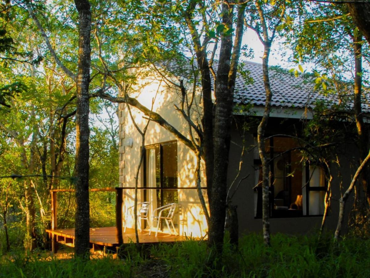 Umkhumbi Lodge Hluhluwe Exterior foto