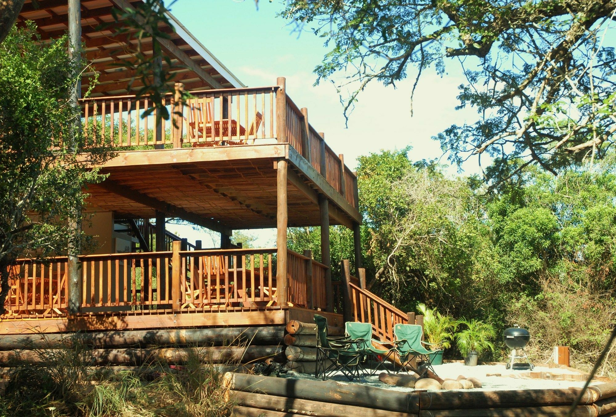 Umkhumbi Lodge Hluhluwe Exterior foto